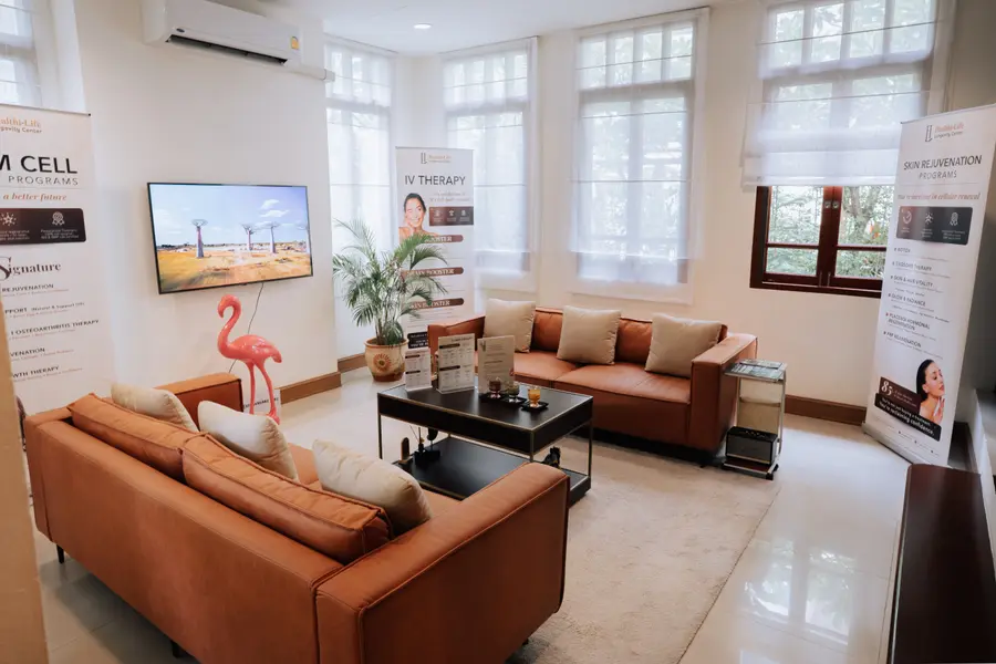 Lounge at Healthi Life — the urban longevity house in Ekkamai, Bangkok
